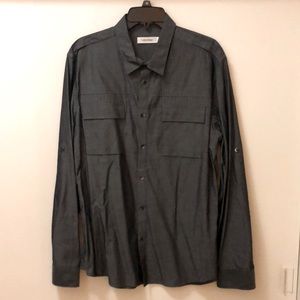 Vintage Calvin Klein Men’s Large Grey dress shirt. 100% Cotton. Mint condition!